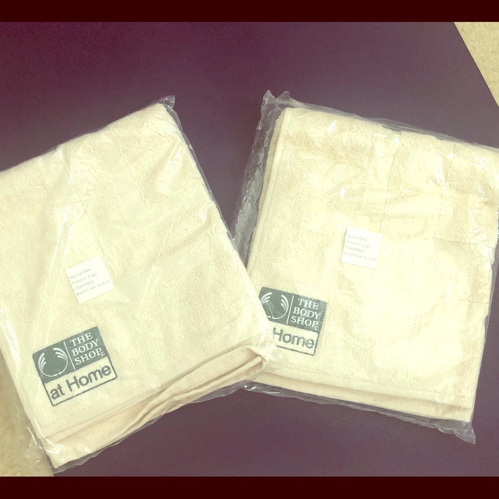 NWT Set of 2 The Body Shop Bath Mats 29.5”x22.5”